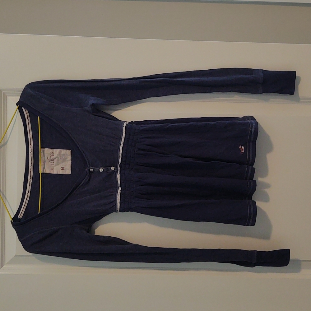Blue long sleeve Hollister top
